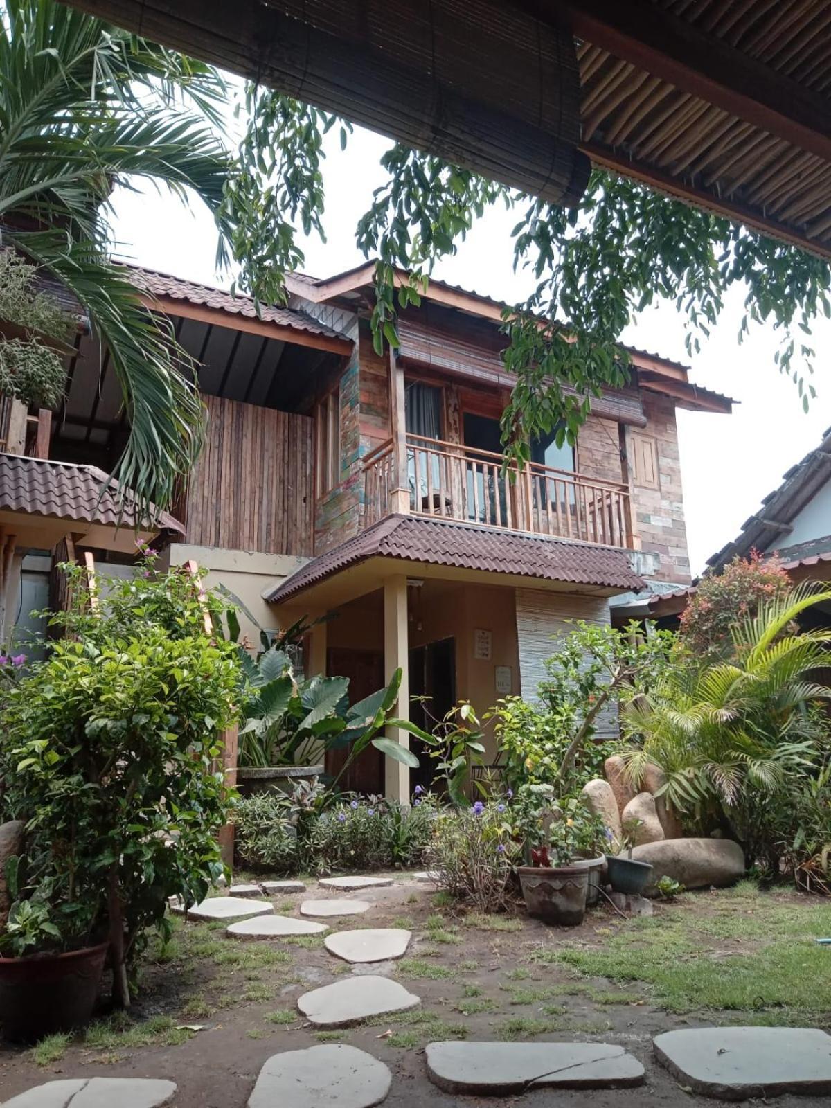Little Elephant Cottage Gili Trawangan Exterior photo