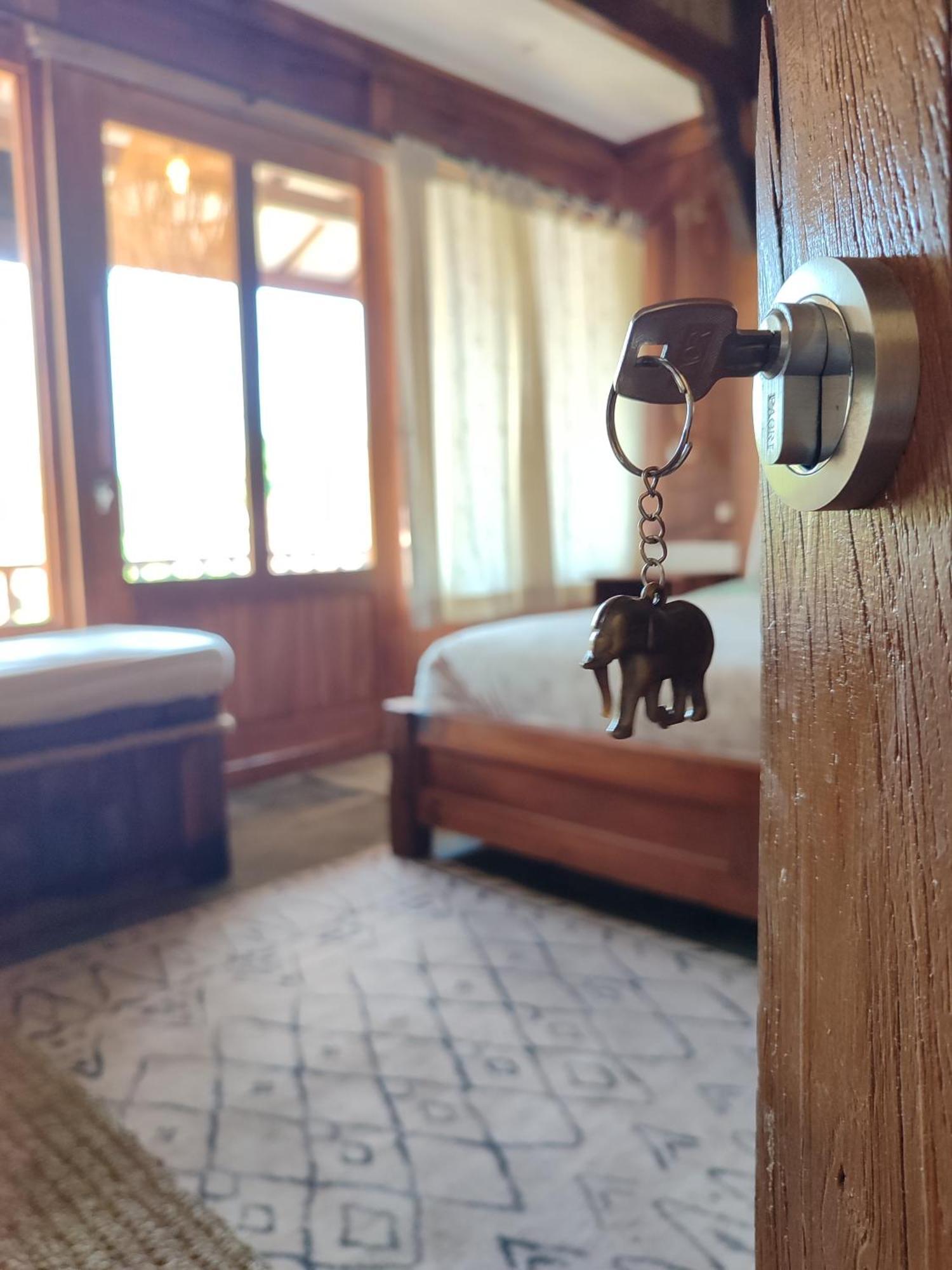 Little Elephant Cottage Gili Trawangan Exterior photo