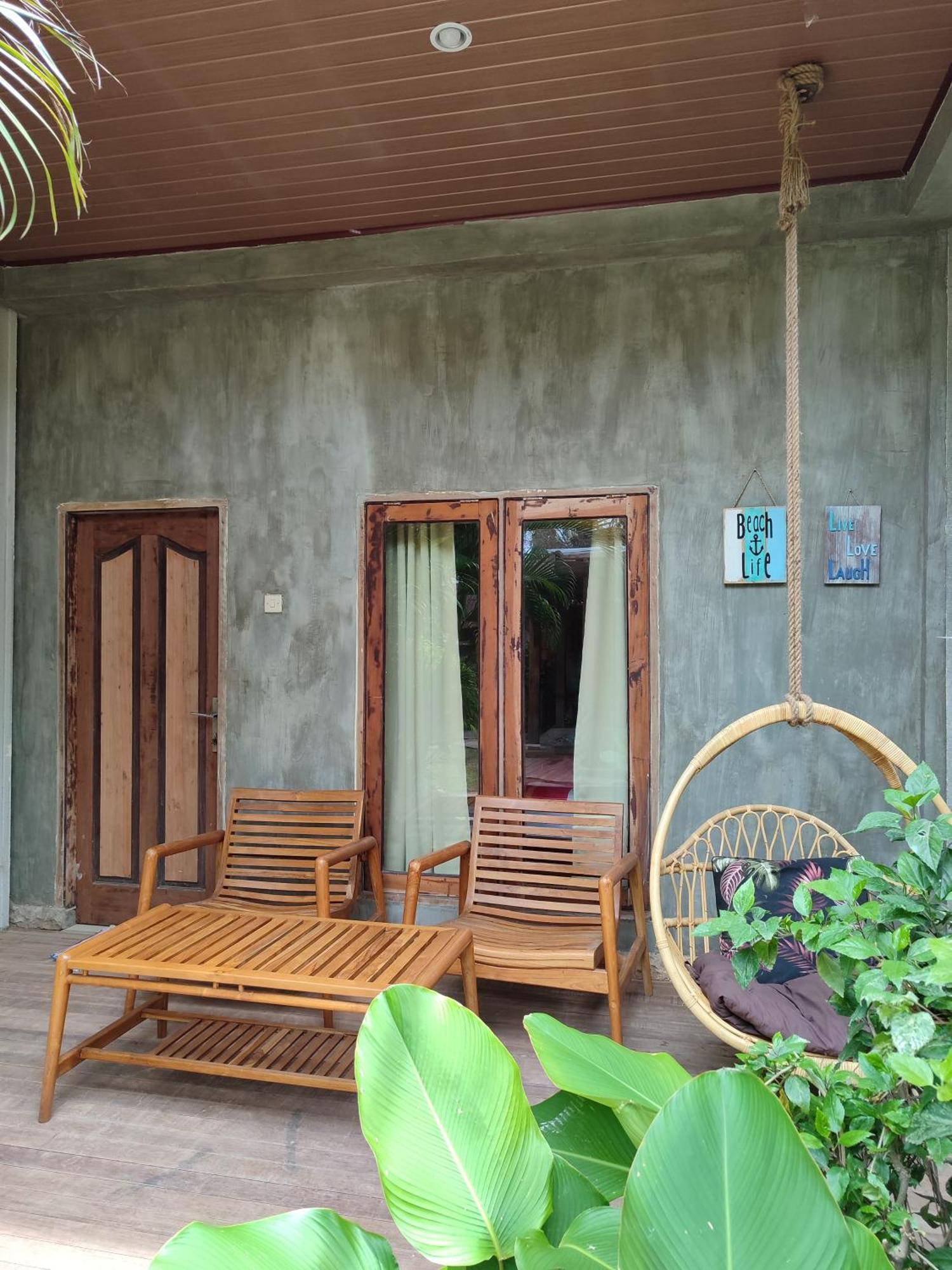 Little Elephant Cottage Gili Trawangan Exterior photo