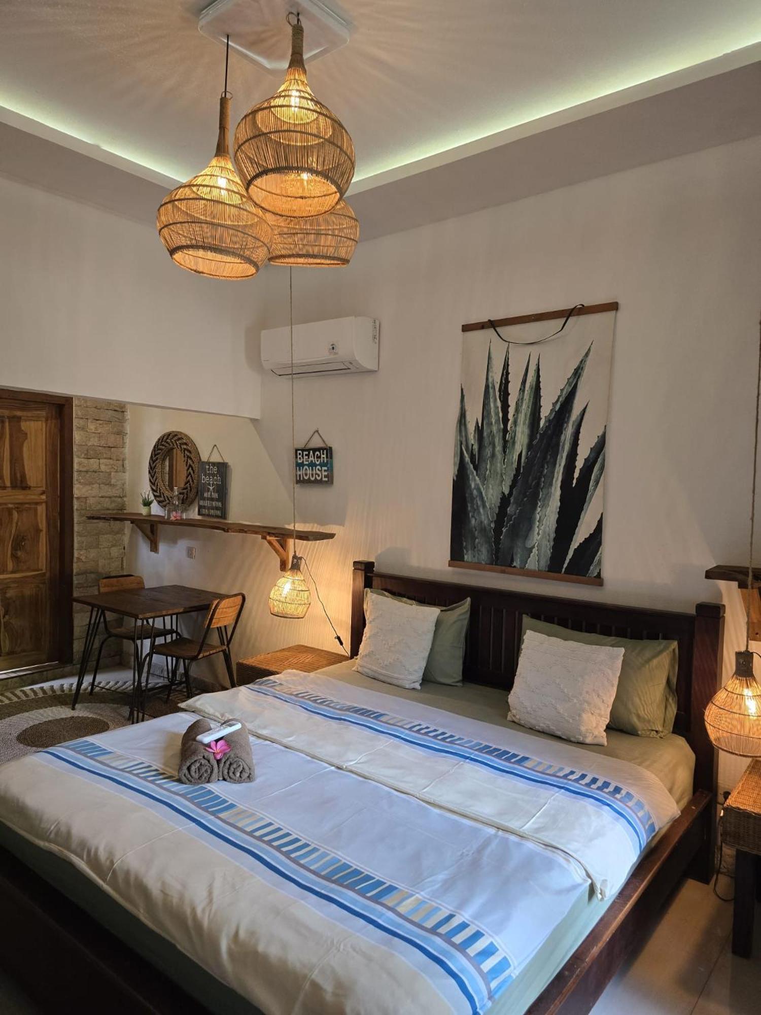 Little Elephant Cottage Gili Trawangan Exterior photo